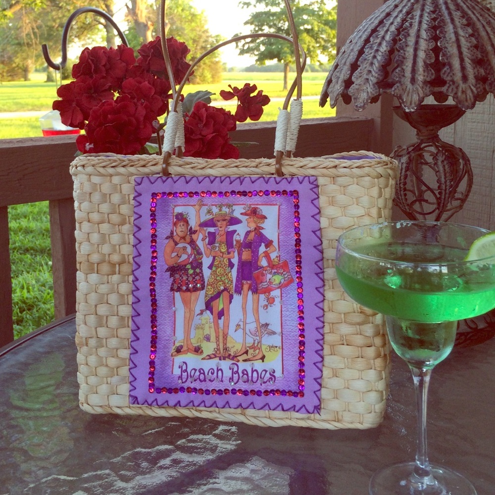 Beach Babes Straw Purse